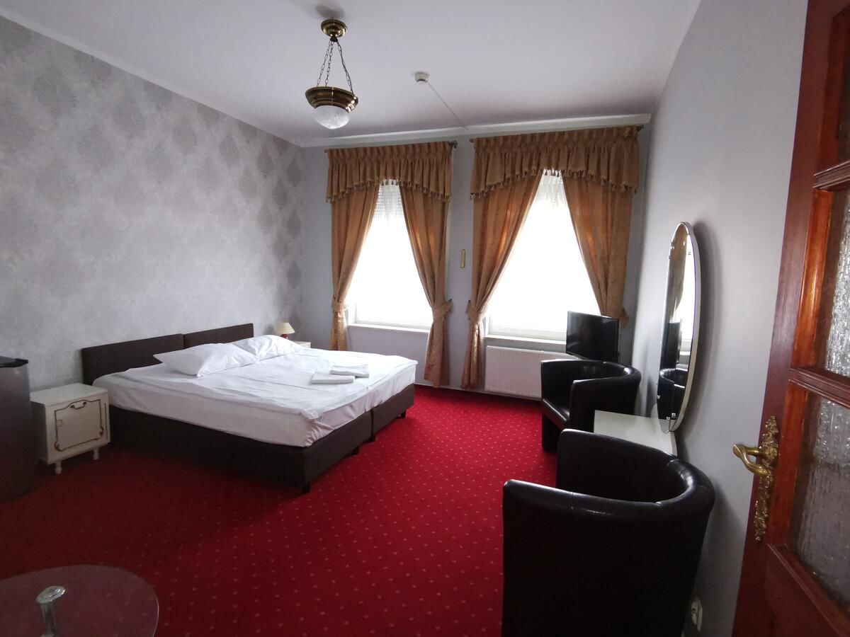 Отель Hotel Nad Rzeczką Торунь-5
