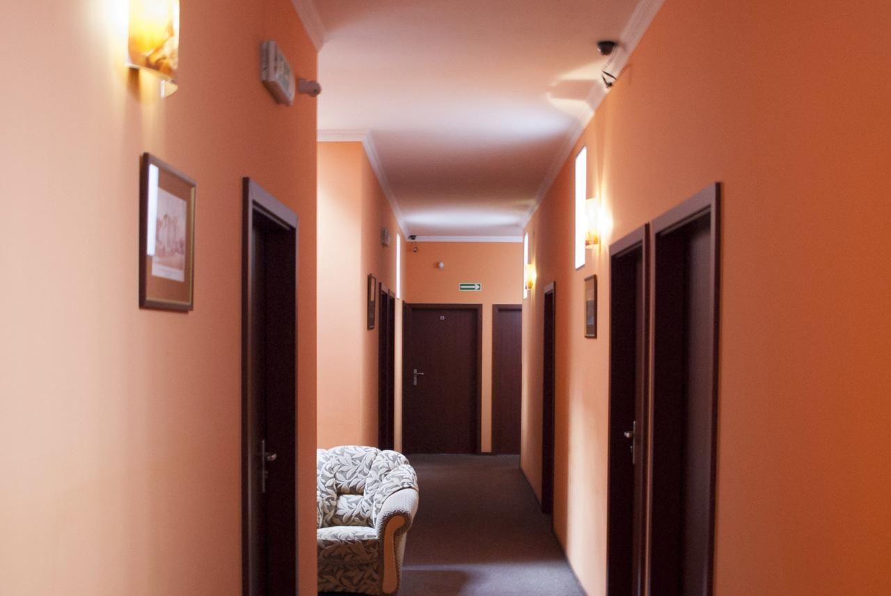 Отель Hotel Nad Rzeczką Торунь-45